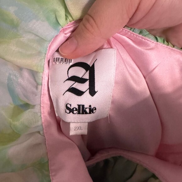 MAISON AMORY RUFFLE ROMANCE DRESS - 2X - Picture 4 of 4